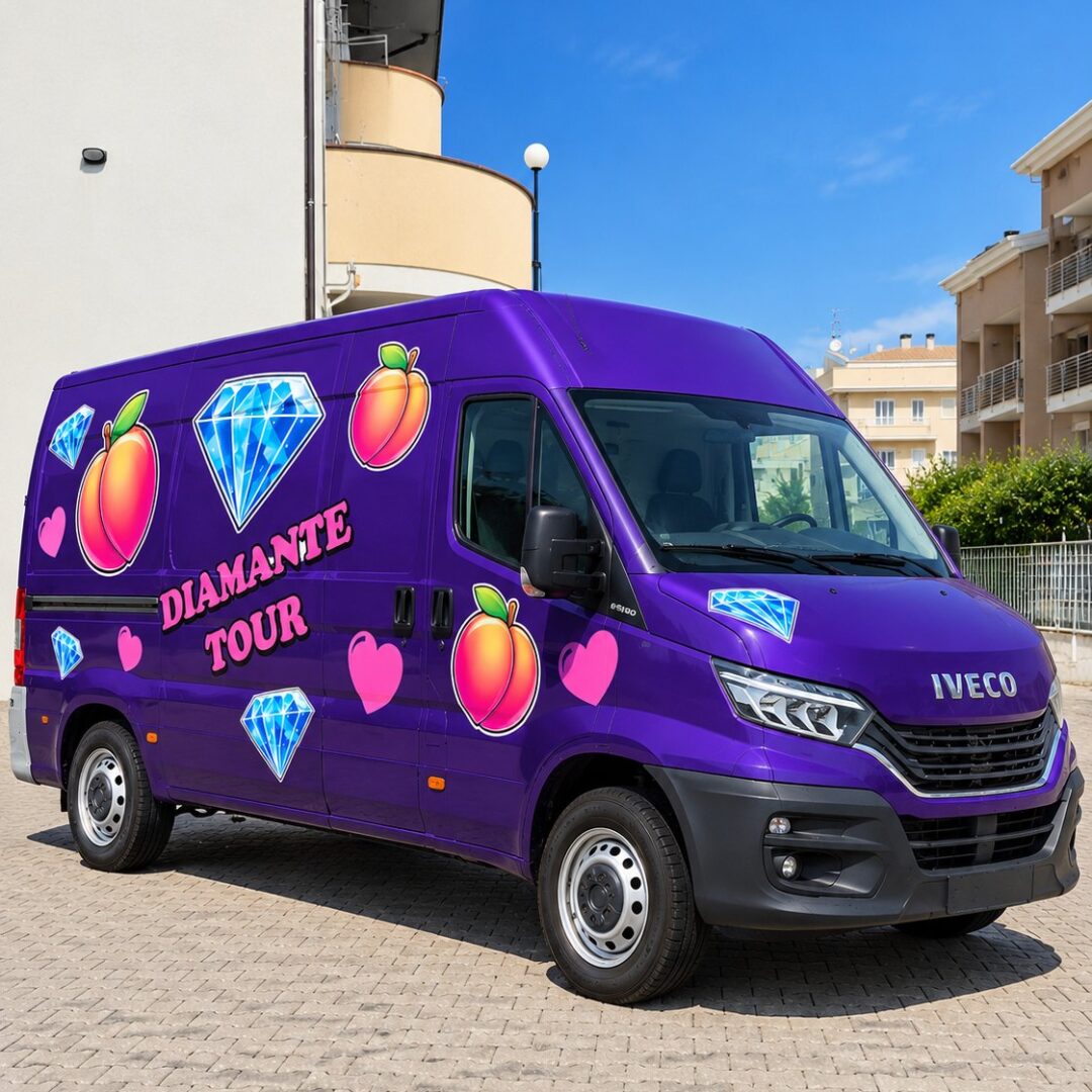 Wrapping viola cangiante con diamanti e pesche su furgone Diamante Tour, realizzato da Eye One, San Benedetto del Tronto